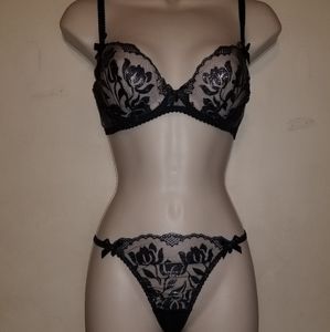 Agent Provocateur Sparkle bra size 34C & thong